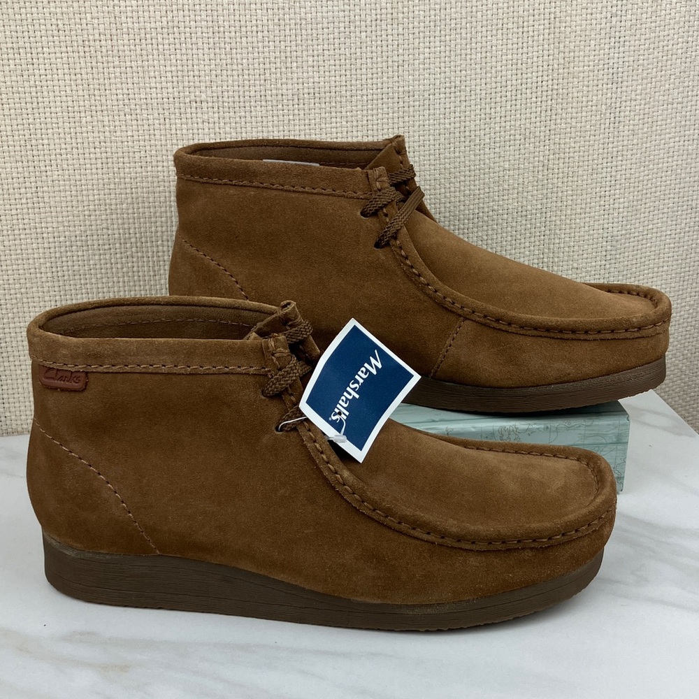 Clarks Wallaston Chukka Boots Suede Leather NWT